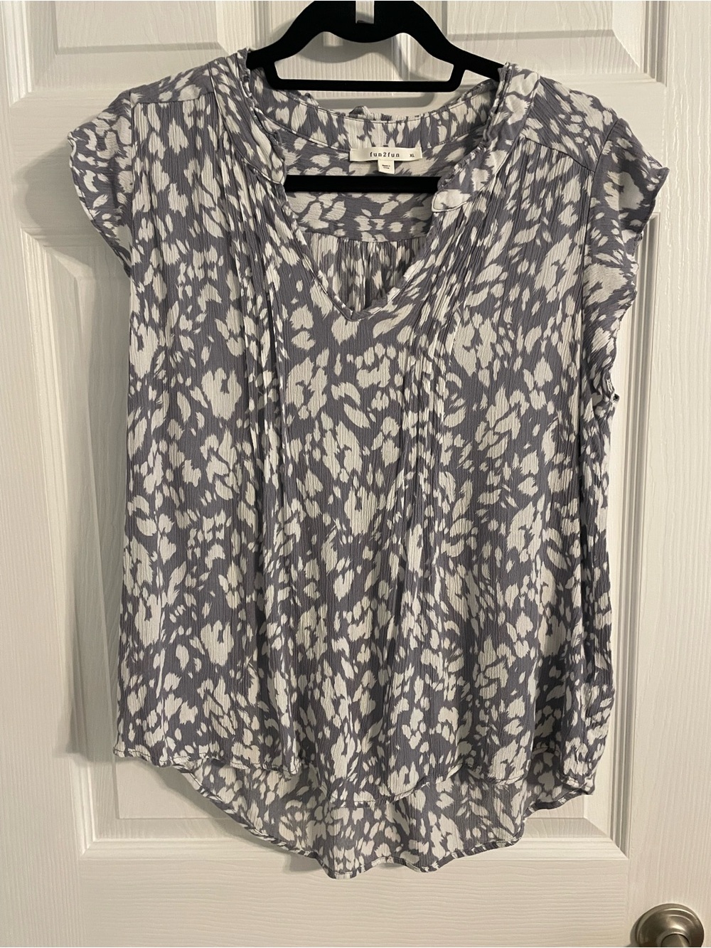fun 2 fun Gray and White Printed Cap Sleeve V-Neck Top